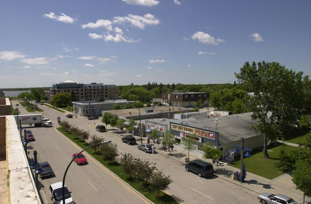 Lakeview Gimli Resort Bagian luar foto