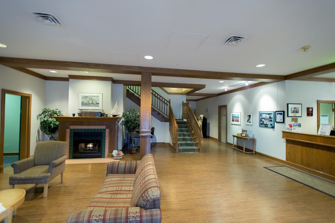 Lakeview Gimli Resort Bagian luar foto