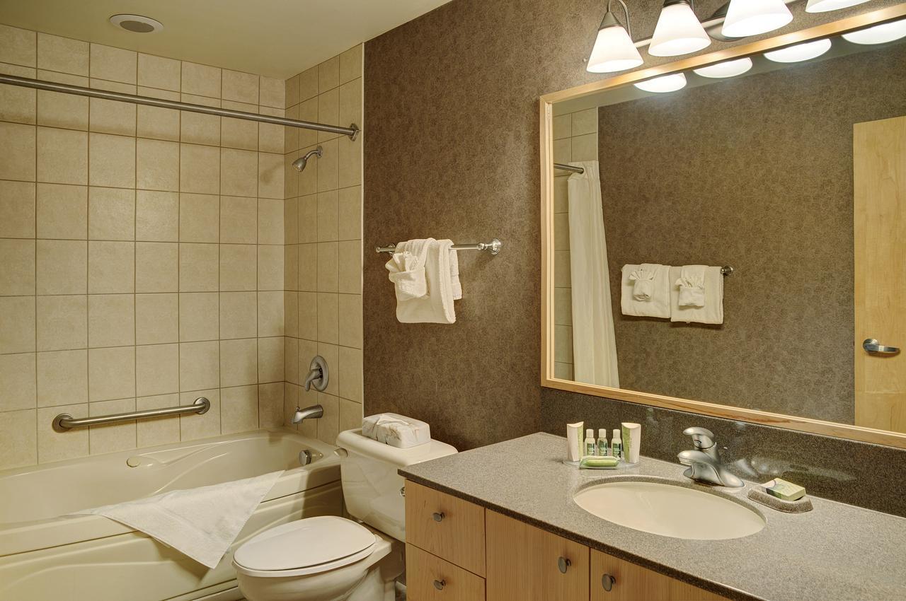 Lakeview Gimli Resort Bagian luar foto