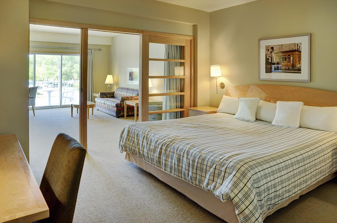Lakeview Gimli Resort Bagian luar foto