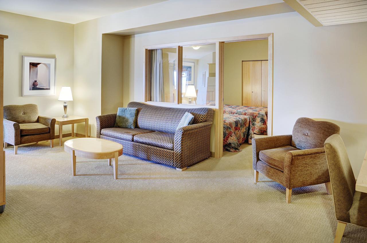 Lakeview Gimli Resort Bagian luar foto